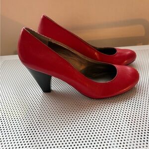 Kenneth Cole Reaction heels women’s 8 red black pinup sexy pumps